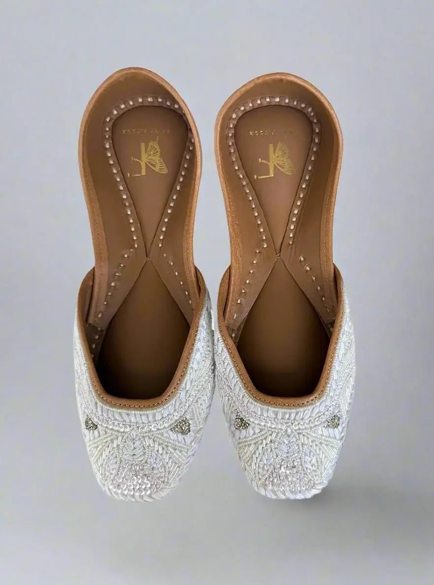 White Pearl Jutti