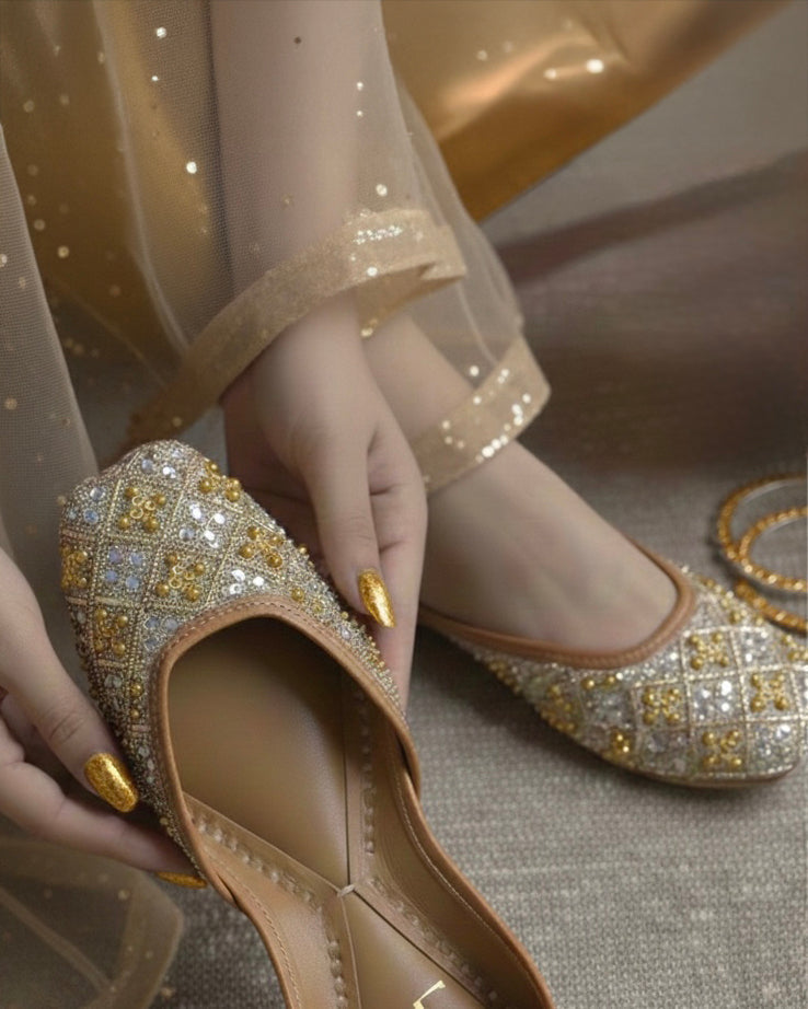 How to Choose the Perfect Footwear for Your Bridal Lehenga?