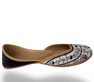 Moonlit Affair Jutti
