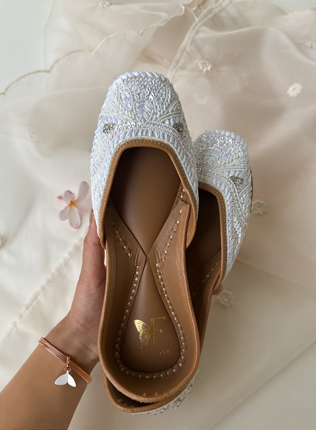 White Pearl Jutti