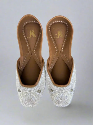 White Pearl Jutti