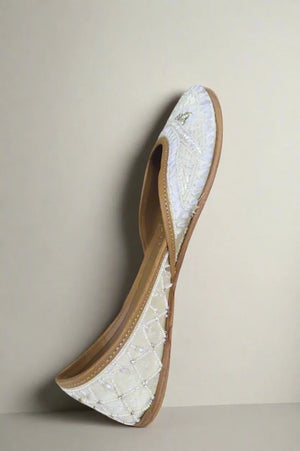 White Pearl Jutti