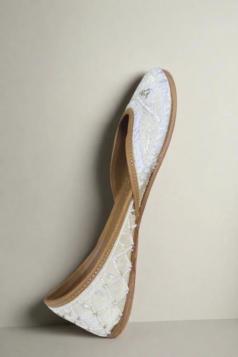 White Pearl Jutti